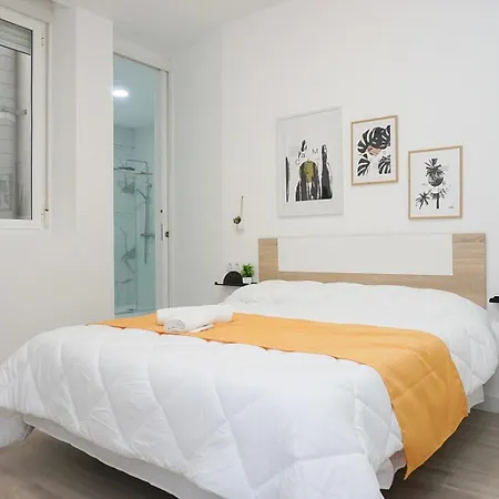 La Plaza Living בית אירוח *