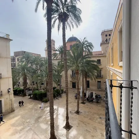 בית אירוח La Plaza Living *