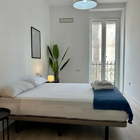 La Plaza Living בית אירוח *