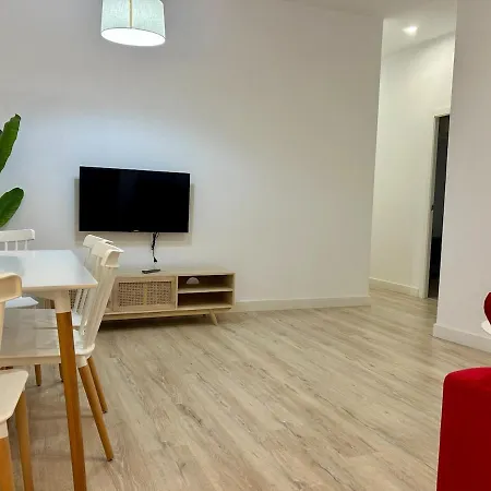 בית אירוח La Plaza Living אליקאנטה