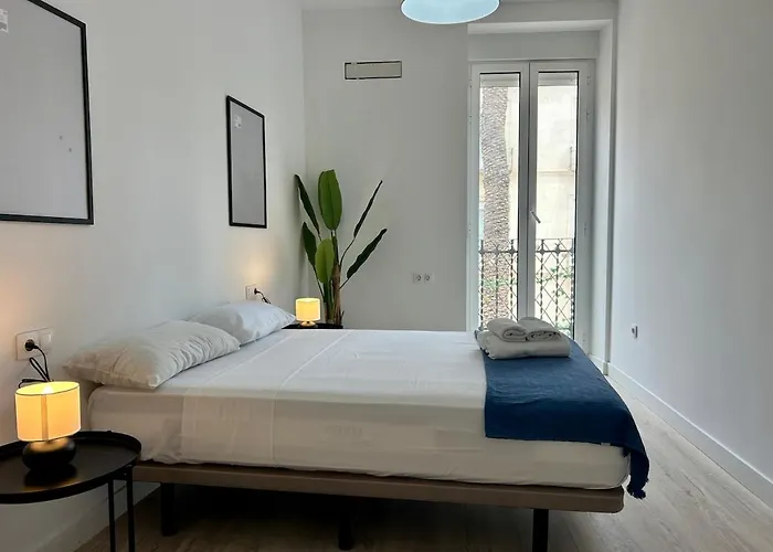 La Plaza Living Homestay *